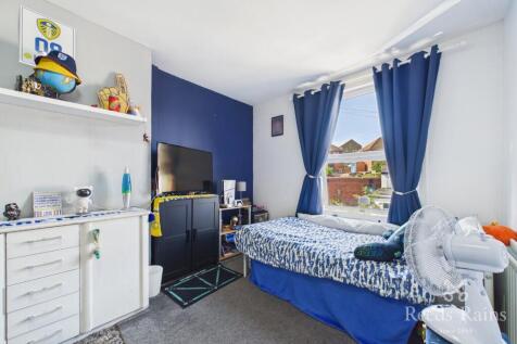 Sunny Bank, Churwell, Morley, Leeds, LS27 photo 4