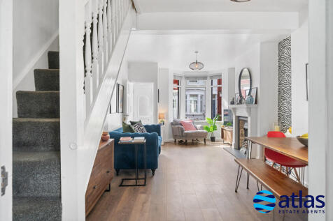 Open Plan Living/Dining Space