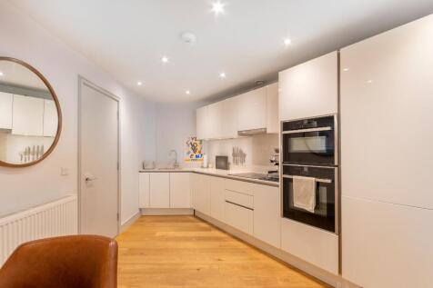 0F1HRE - Reception J.jpg