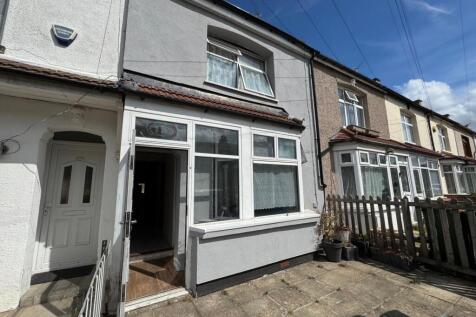 Large 3 Bedroom House