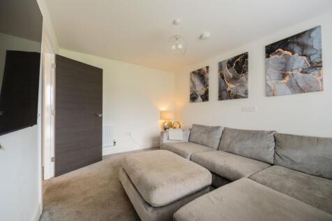 Lounge / Second reception room