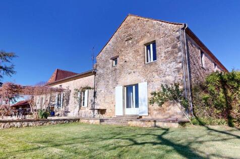 Proprieteavecgitesetpiscineetvuepanoramique0425202