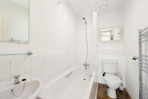 Heath Way, Horsham, RH12 photo 4