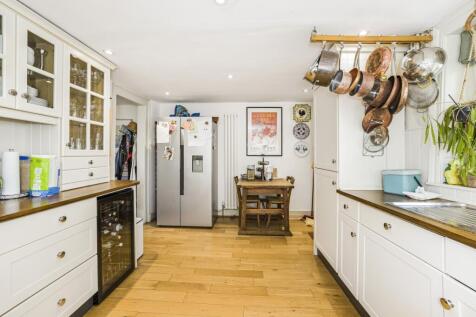 Maidenstone Hill ...