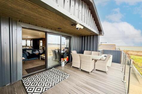 BALCONY / SUN TERRACE