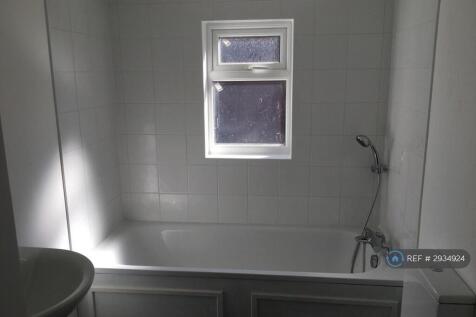 Brighton Road, Watford, WD24 photo 3
