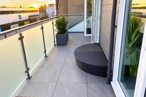 Balcony.png