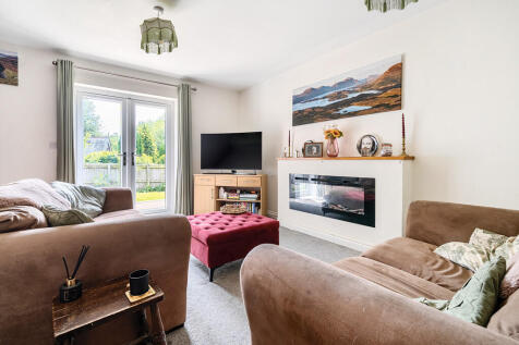 Living/ Dining Ro...