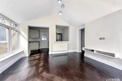Beverley Road, Ruislip, HA4 photo 4