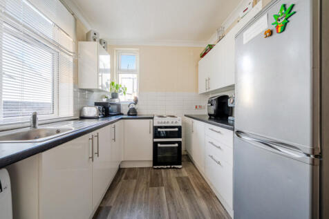 Toronto Road, North End, Portsmouth, Hampshire, PO2 photo 3
