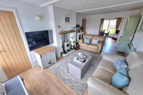 Sitting room 1.jpg