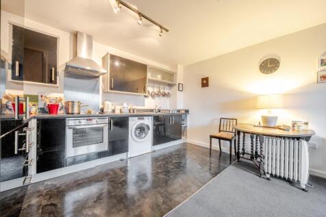 Open Plan Kitchen/Living Area