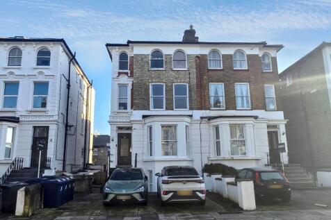 Flat 2, 45 Windsor Road, Ealing, London W5 3UP