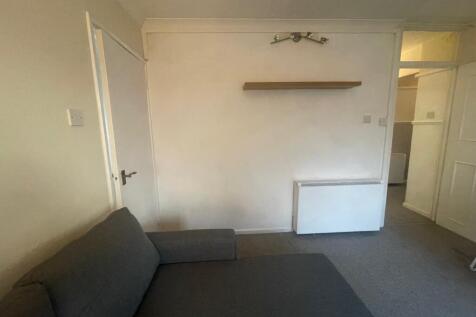 Hobs Road, Lichfield, WS13 photo 3