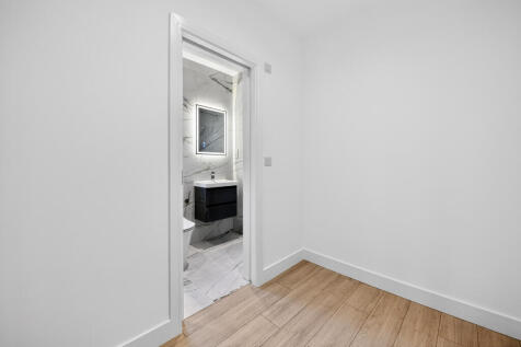 Master Dressing Room