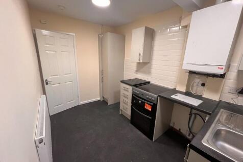 Cotswold Road, Chorley, Lancashire, PR7 photo 4