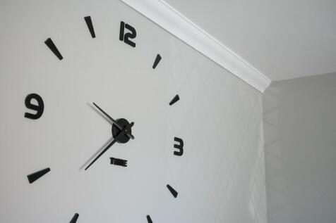Feature Clock