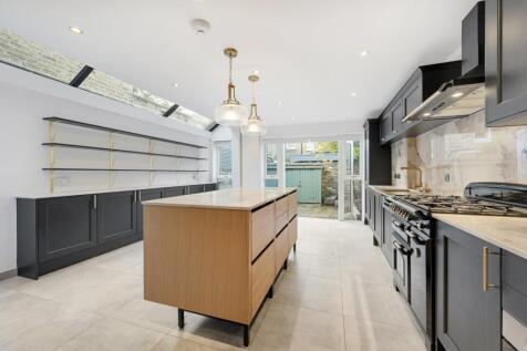 Kitchen/Dining