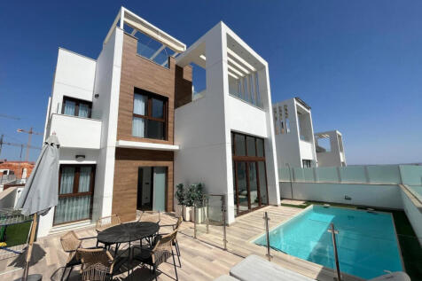 Los Balcones Modern Detached Villa