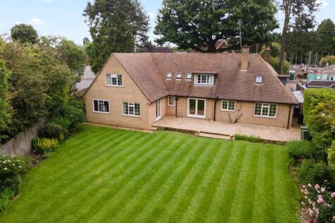 2 Rodborough Road_7.jpg