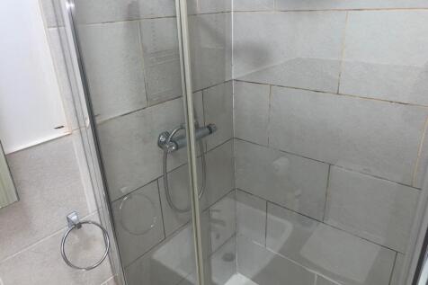 ROOM 6, 6 LONSDALE ROAD, WOLVERHAMPTON, WV3 0DY photo 3