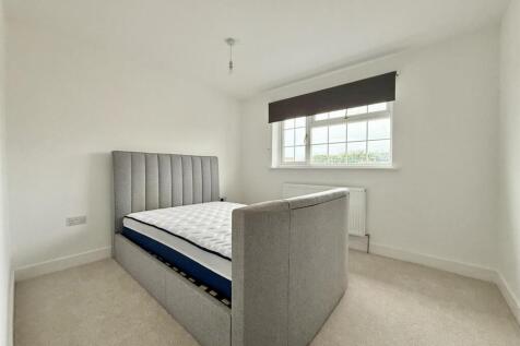 Bedroom4.jpg