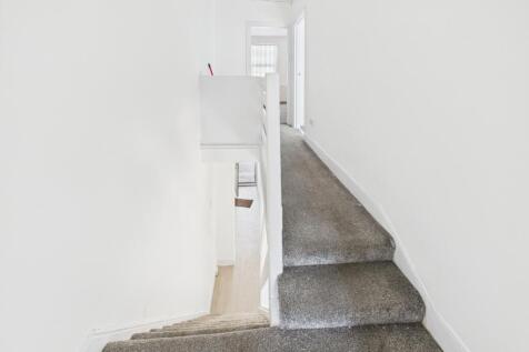 CAM03151G0-PR0042-STILL006