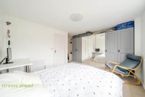 0fdc5da5-0439-437...