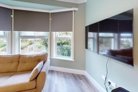 Flat 2, 1B, 18, Avenue Road TR114AZ photo 4