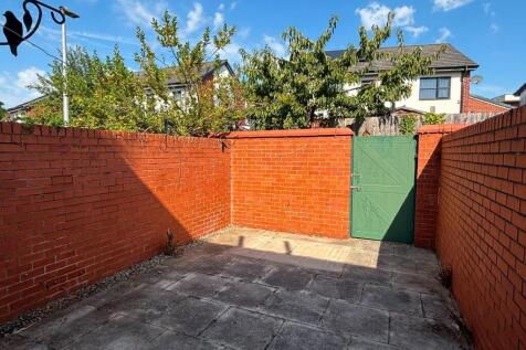 Rear courtyard.jpeg