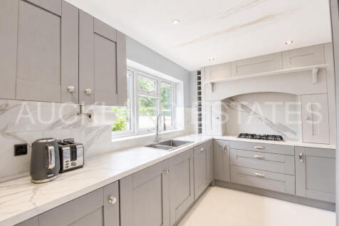 Hatfield Road, Potters Bar photo 4