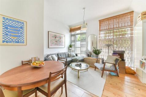 Living Room/Kitchen