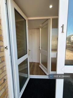 Spinney Drive, Ellesmere Port, CH66 photo 4