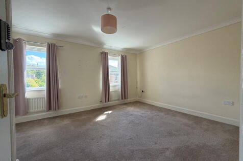 Leonardslee Crescent, Newbury, RG14 2FB photo 4