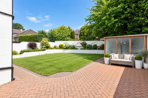 27 Southlands Drive-03_AIEDIT.jpg