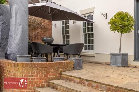 22 Baas Lane Broxbourne via properties estate letting commercial