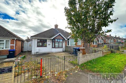 2 Bedroom Bungalow in NN5 6AJ