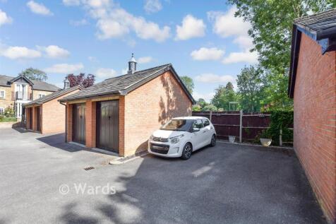 Driveway/Parking