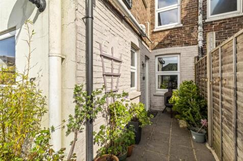 115 Greenland Road-017.JPG