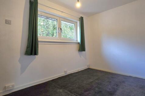 13 Red Fox Drive Balloch G83 8LP photo 5