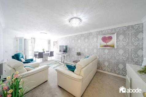 67 Hilary Court-6.jpg