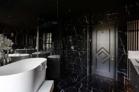 Principal Bedroom Suite