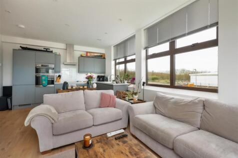 Oystergate Apartments, Wraik Hill