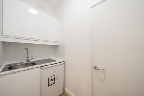 60 Weston Street Ground Floor Kitchen.jpg