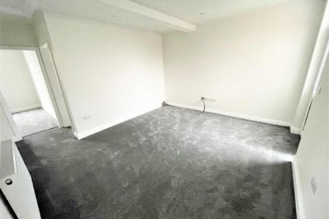 LIVING ROOM.jpg