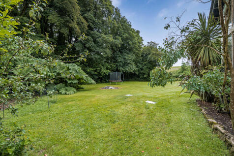 8 Garden.JPG