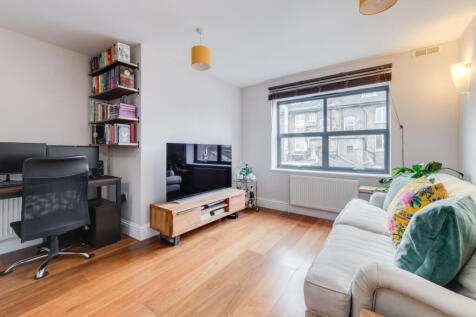 London, SE4 - property photo