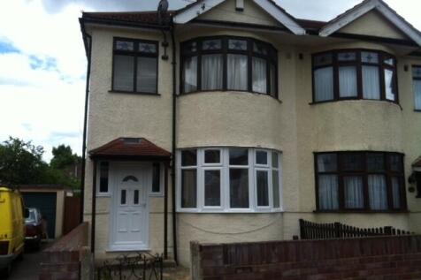 3 Bedroom Semi Detached for rent on Temple Avenue