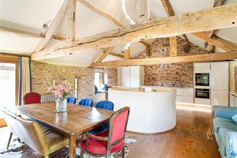 Barn Kitchen /Dining