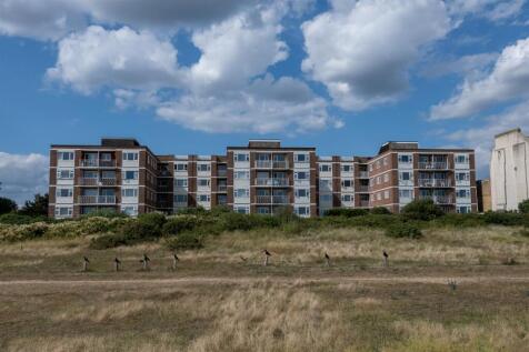 65 Sea Front, Hayling Island photo 5